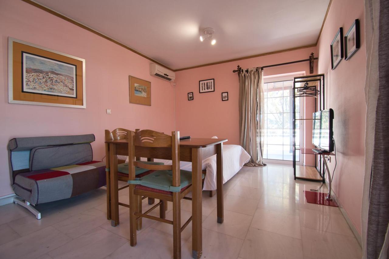 דירות אתונה Tiny Studio Marousi Area מראה חיצוני תמונה